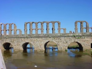 Puente romano rio albarregas